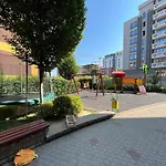 Johannesburg Spacious Family Apt W Free Parking And Playground