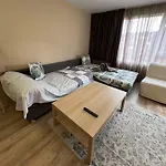Johannesburg Spacious Family Apt W Free Parking And Playground