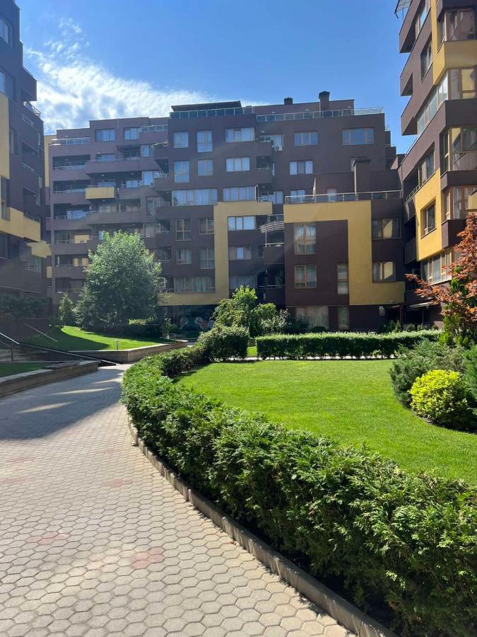 Johannesburg Spacious Family W Free Parking And Playground Apartment